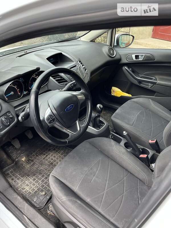 2014 ford fiesta