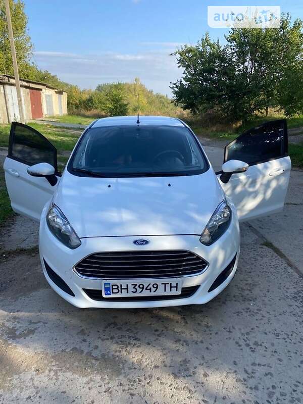 2015 ford fiesta