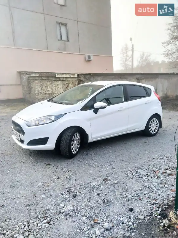 2015 ford fiesta