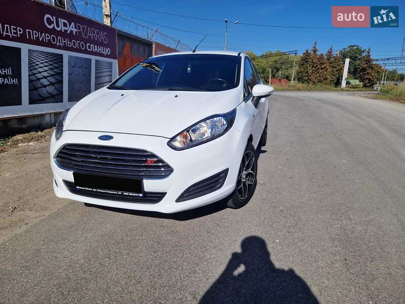 2015 ford fiesta