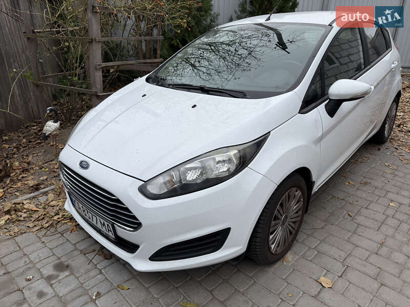 2015 ford fiesta