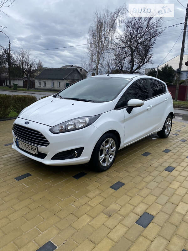 2015 ford fiesta