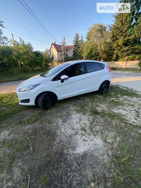 2016 ford fiesta