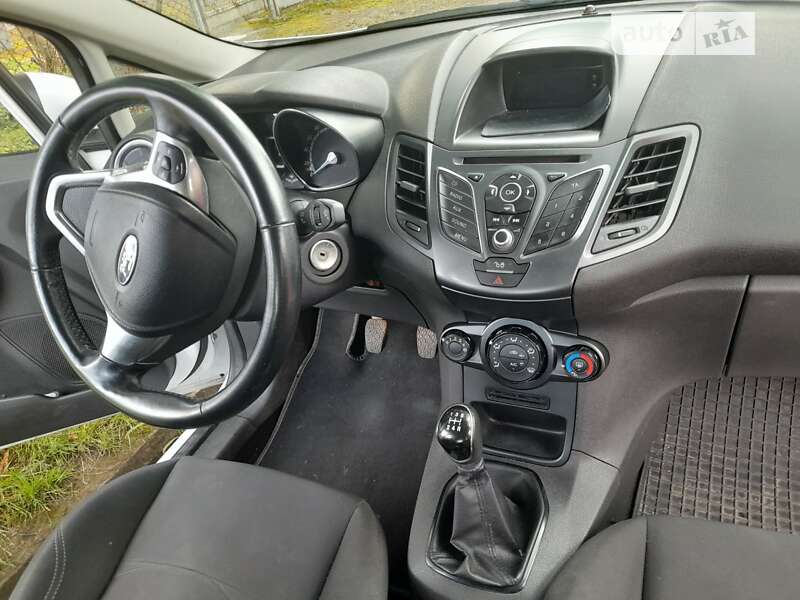 2016 ford fiesta