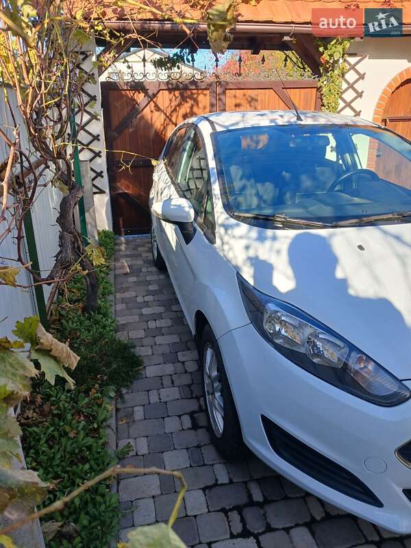 2017 ford fiesta