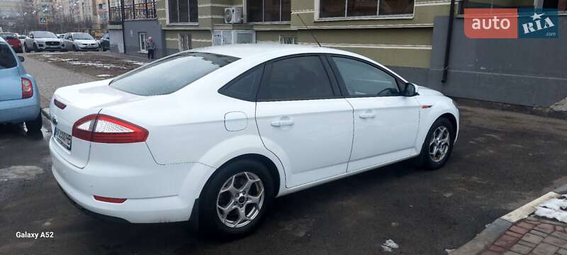 2010 ford mondeo