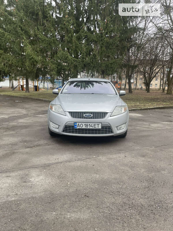 2010 ford mondeo