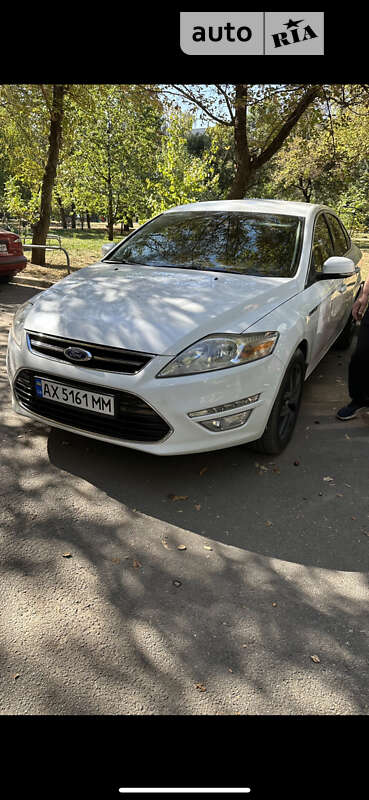 2011 ford mondeo