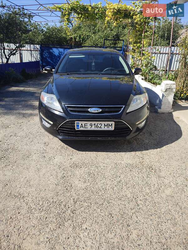 2011 ford mondeo