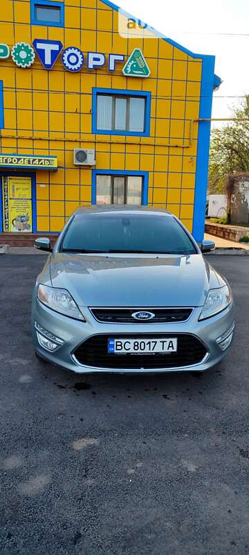 2011 ford mondeo