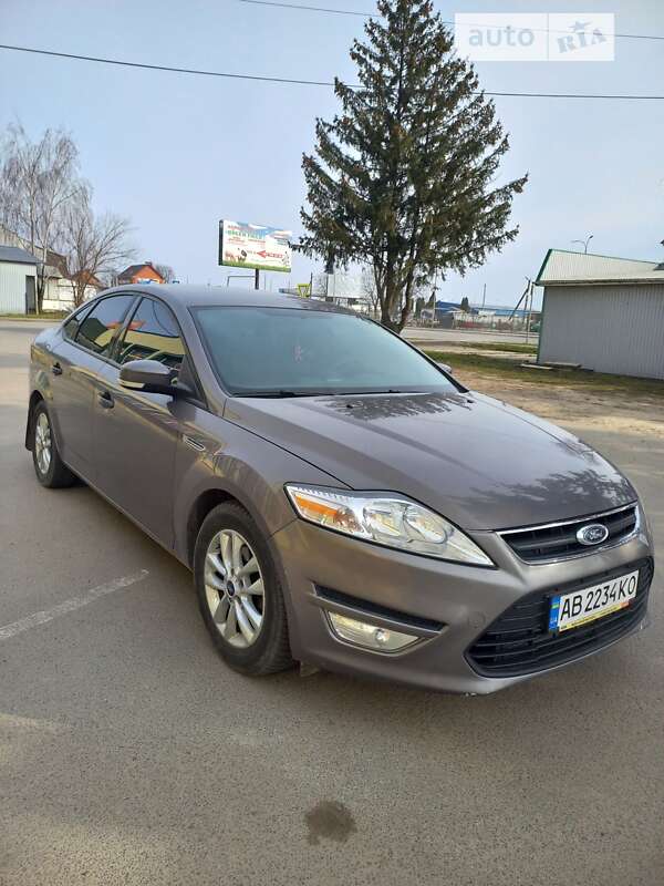 2011 ford mondeo
