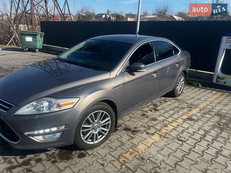 2011 ford mondeo
