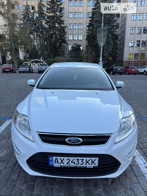 2011 ford mondeo