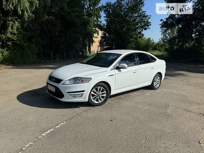 2011 ford mondeo