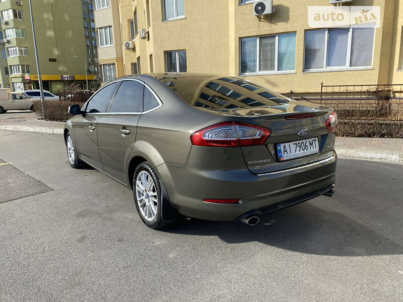 2012 ford mondeo