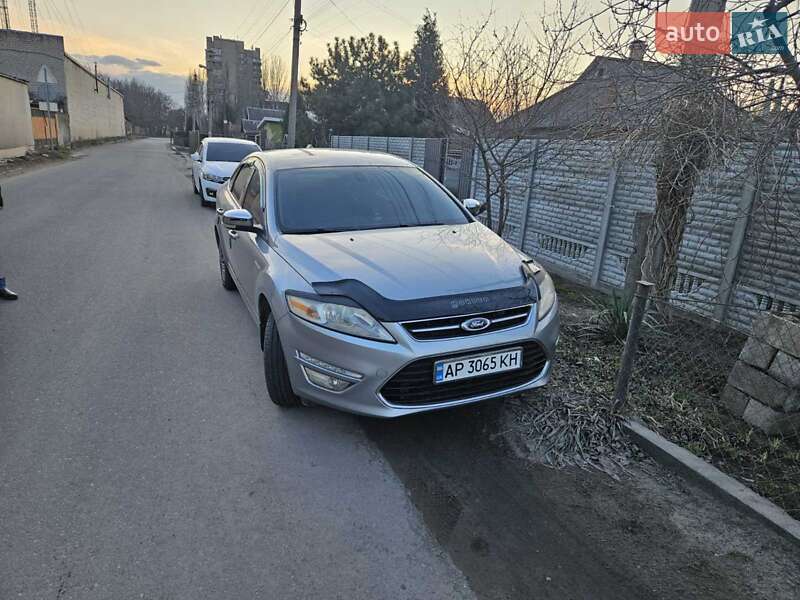 2012 ford mondeo