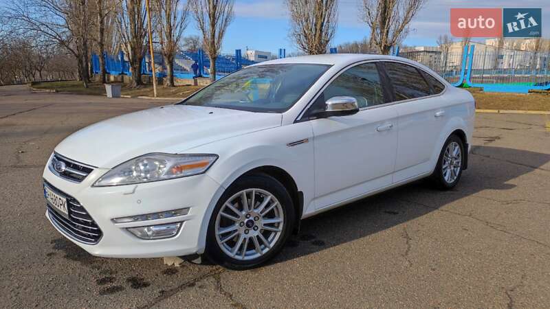 2012 ford mondeo