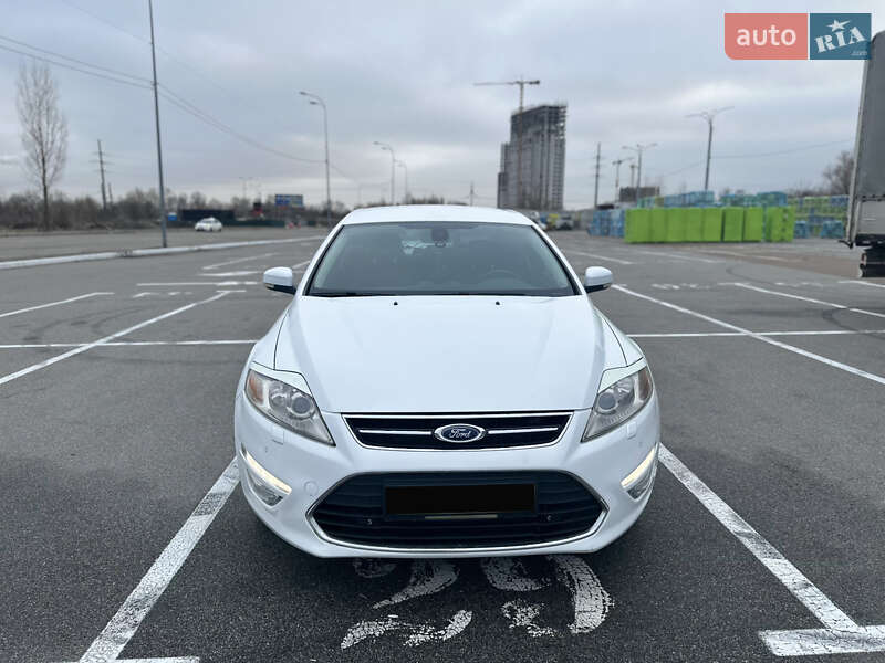 2012 ford mondeo