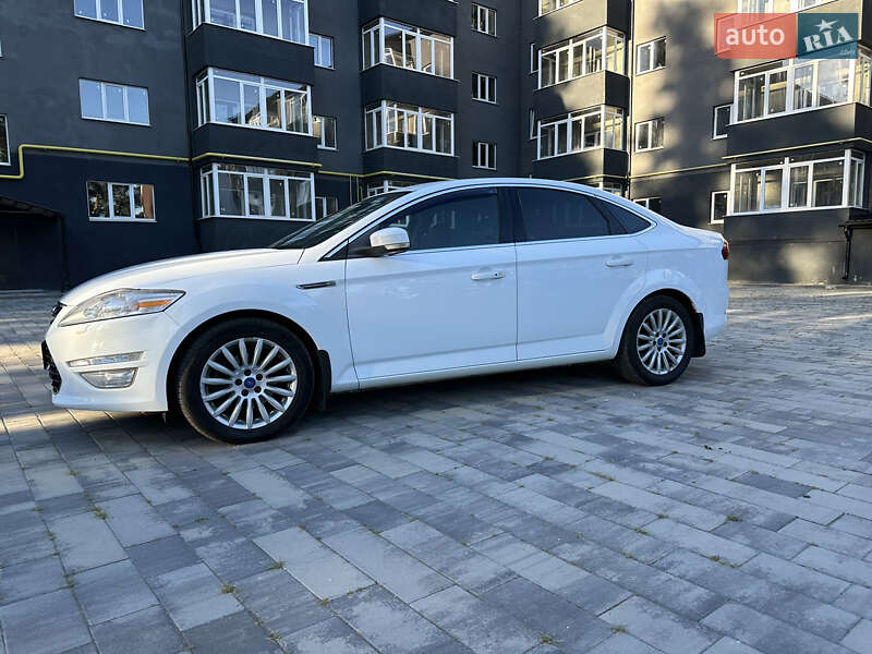 2012 ford mondeo