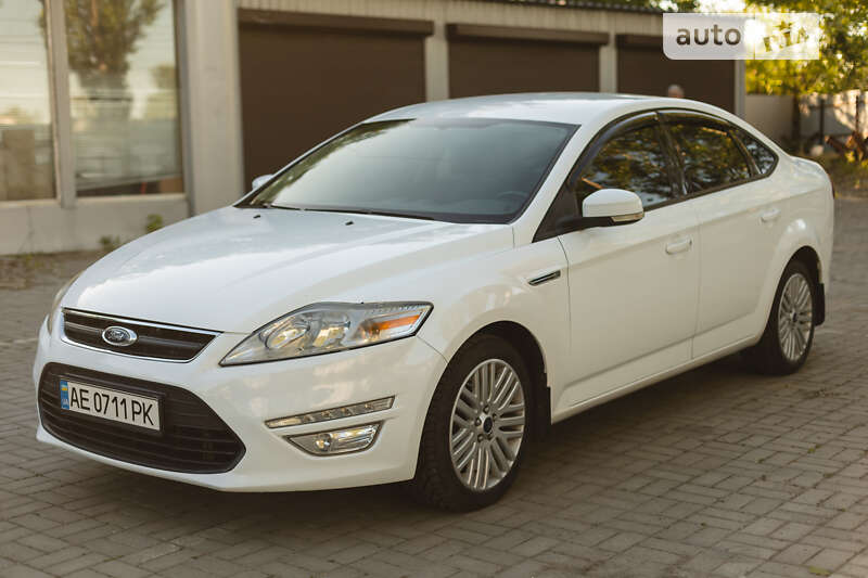 2012 ford mondeo