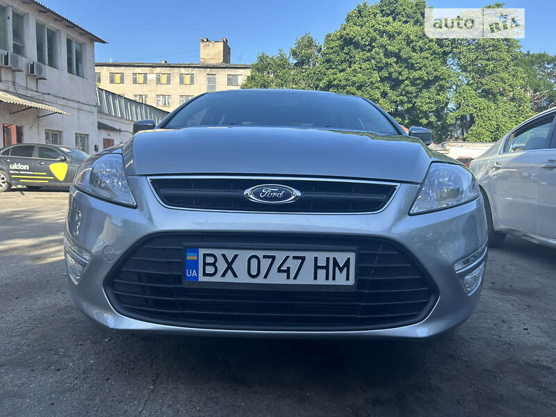 2012 ford mondeo