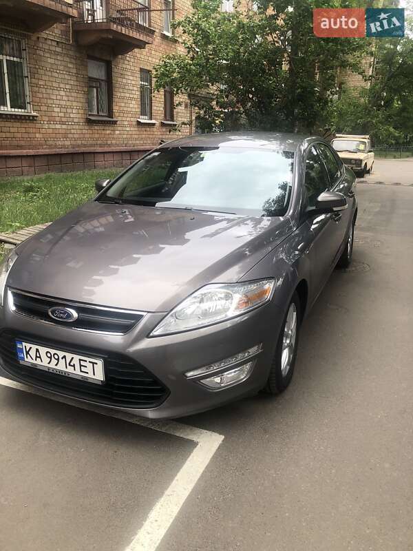 2012 ford mondeo