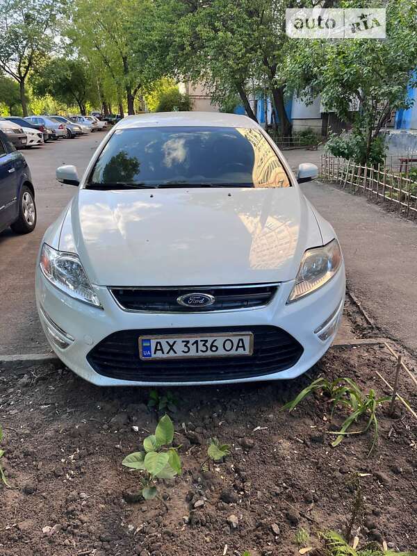 2012 ford mondeo