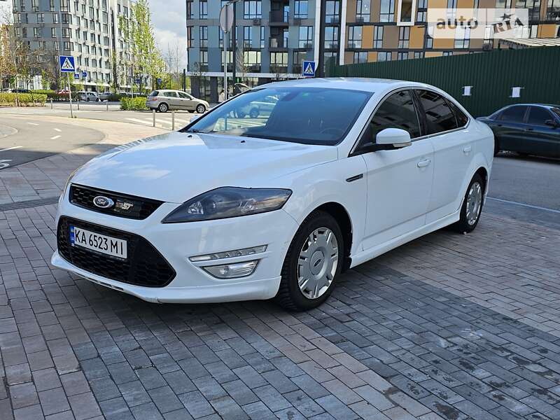 2012 ford mondeo
