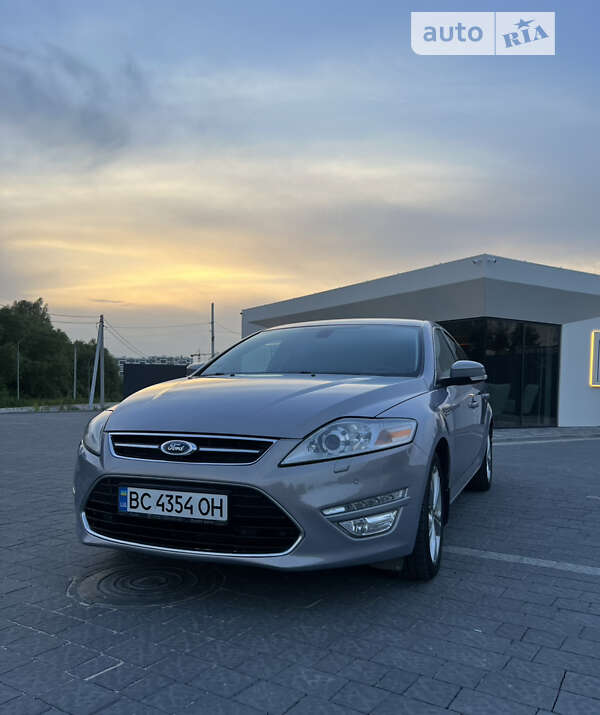 2013 ford mondeo