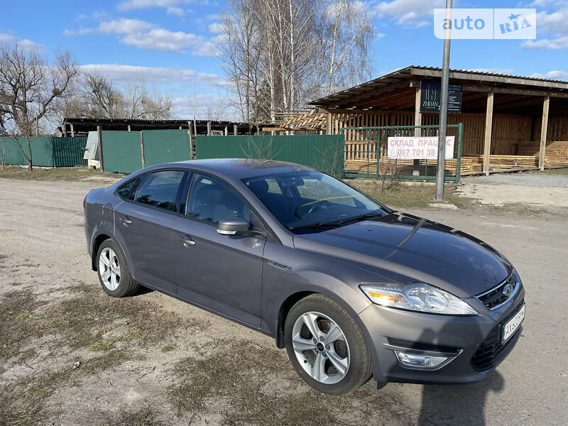 2013 ford mondeo
