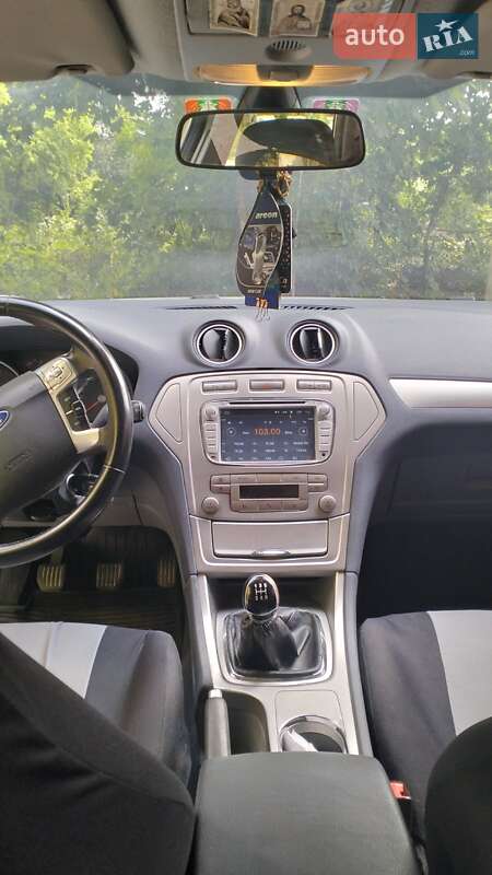 2010 ford mondeo