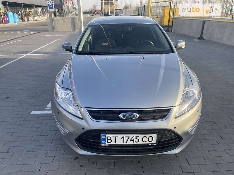 2013 ford mondeo