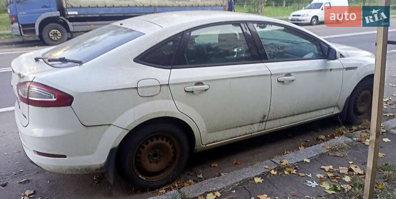 2013 ford mondeo