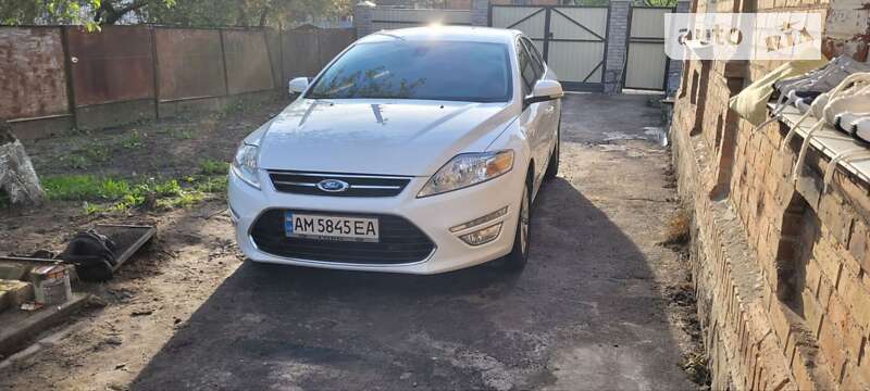 2013 ford mondeo