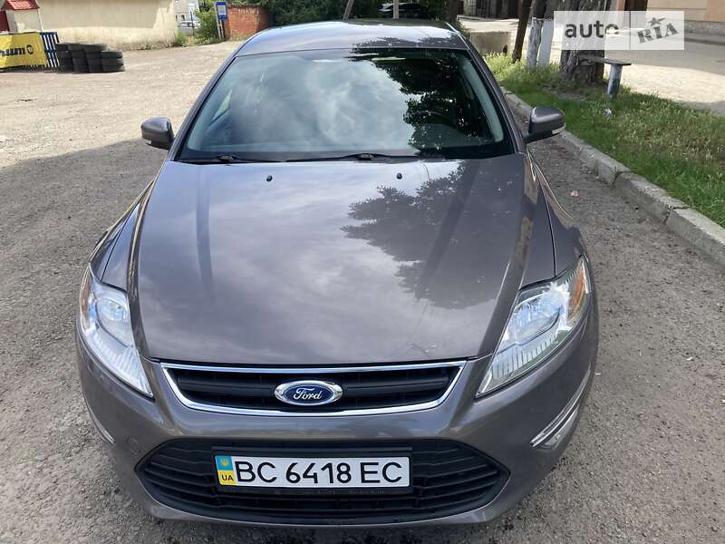 2013 ford mondeo