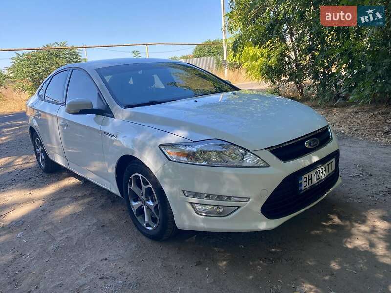 2013 ford mondeo