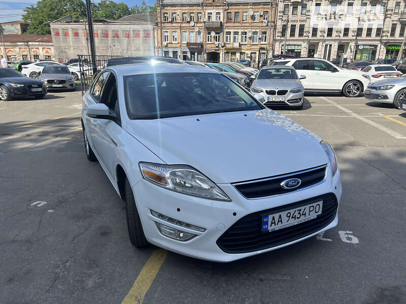 2013 ford mondeo