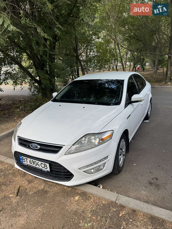 2014 ford mondeo