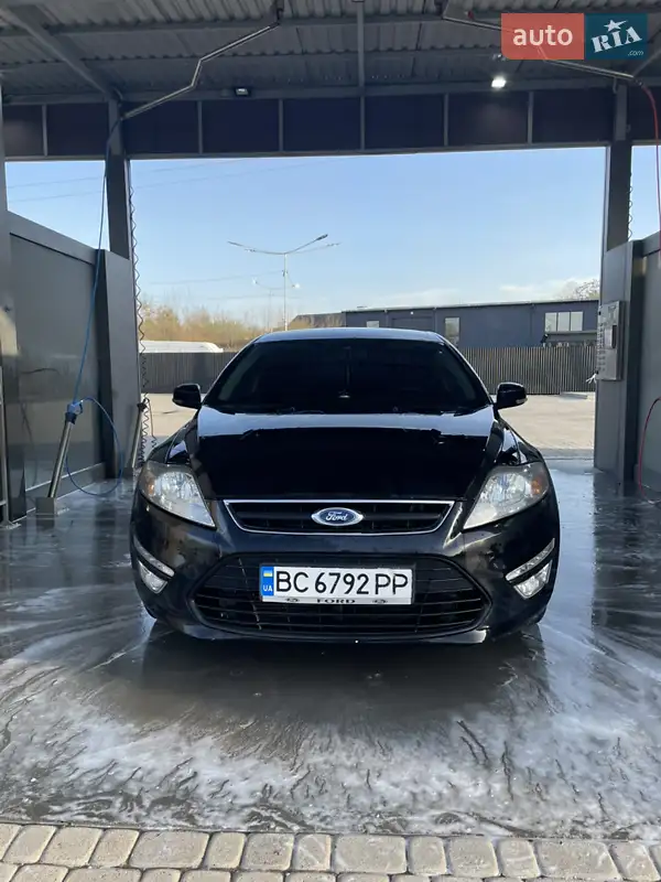 2014 ford mondeo