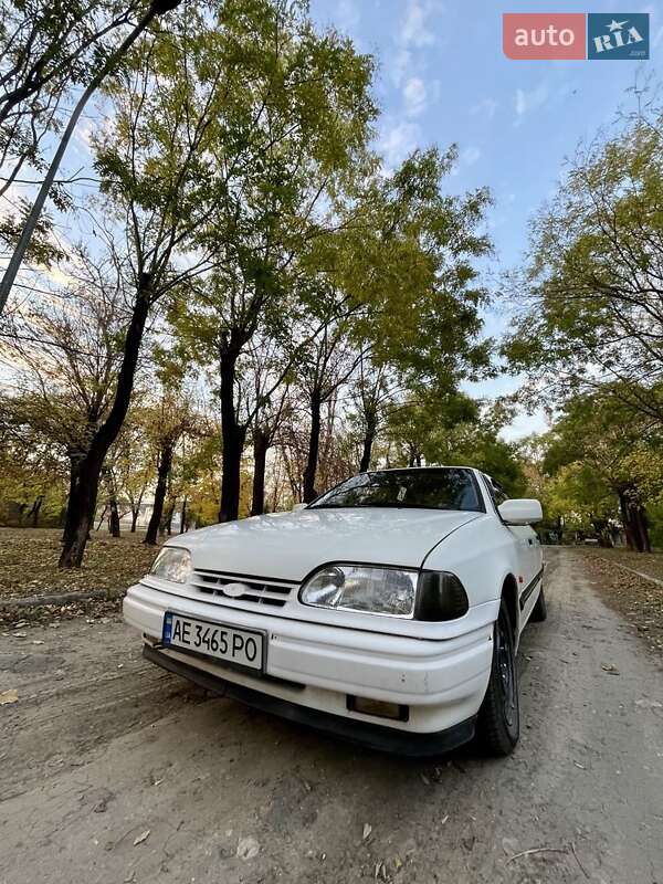1992 ford scorpio
