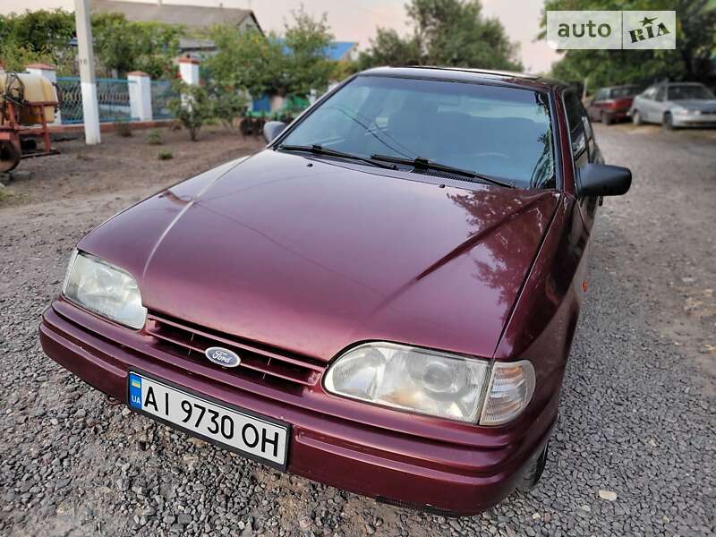 1992 ford scorpio