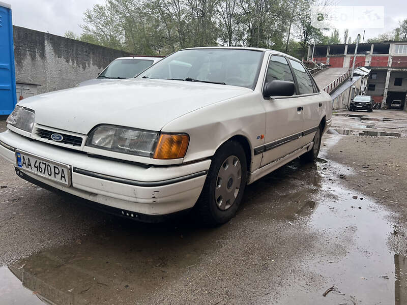 1990 ford scorpio
