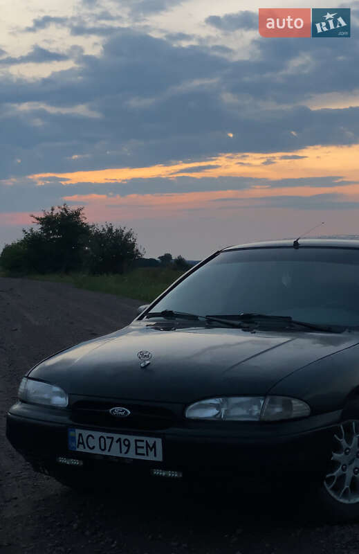 1993 ford mondeo