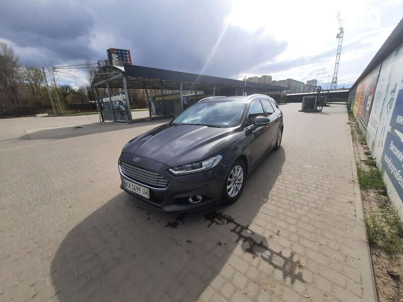 2015 ford mondeo