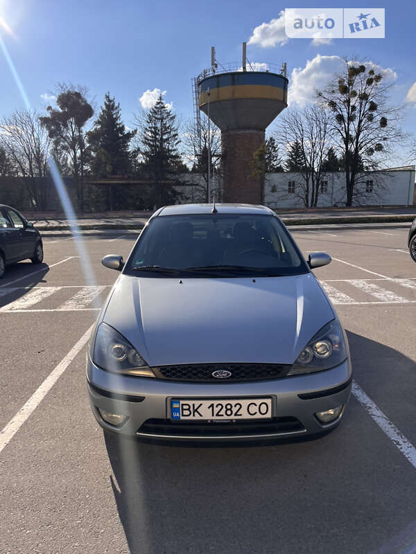 2004 ford focus