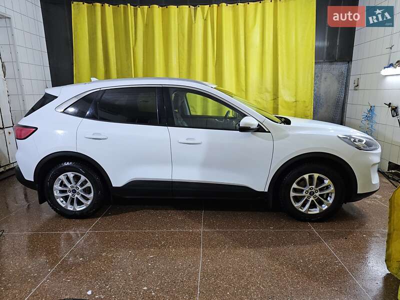 2021 ford kuga