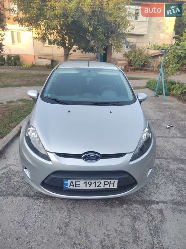 2010 ford fiesta