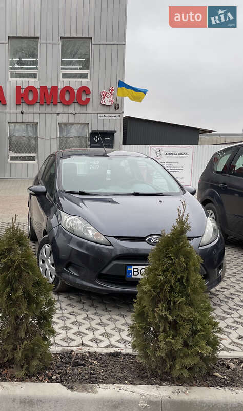 2010 ford fiesta