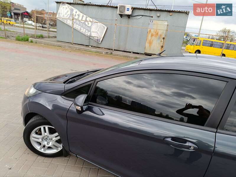 2011 ford fiesta