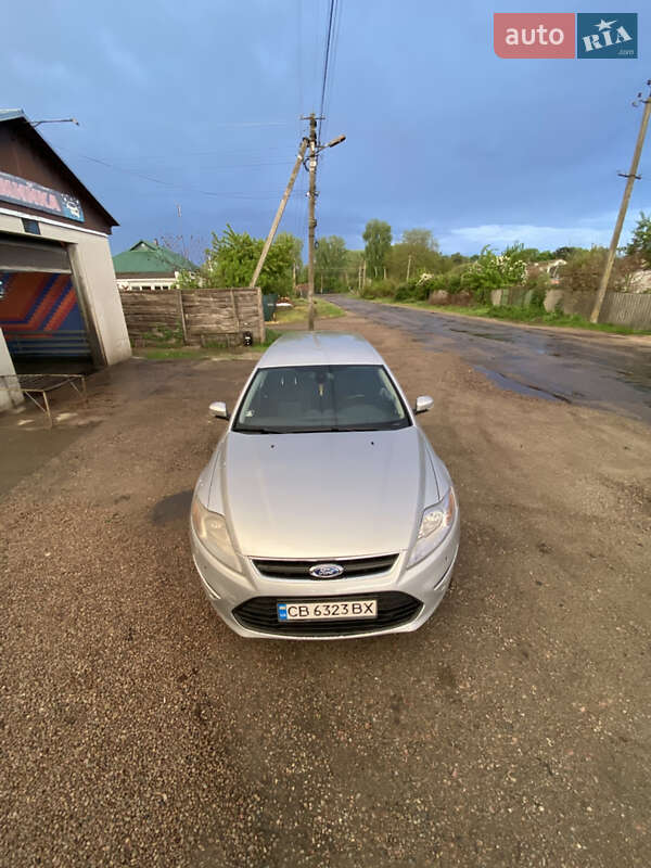 2011 ford mondeo